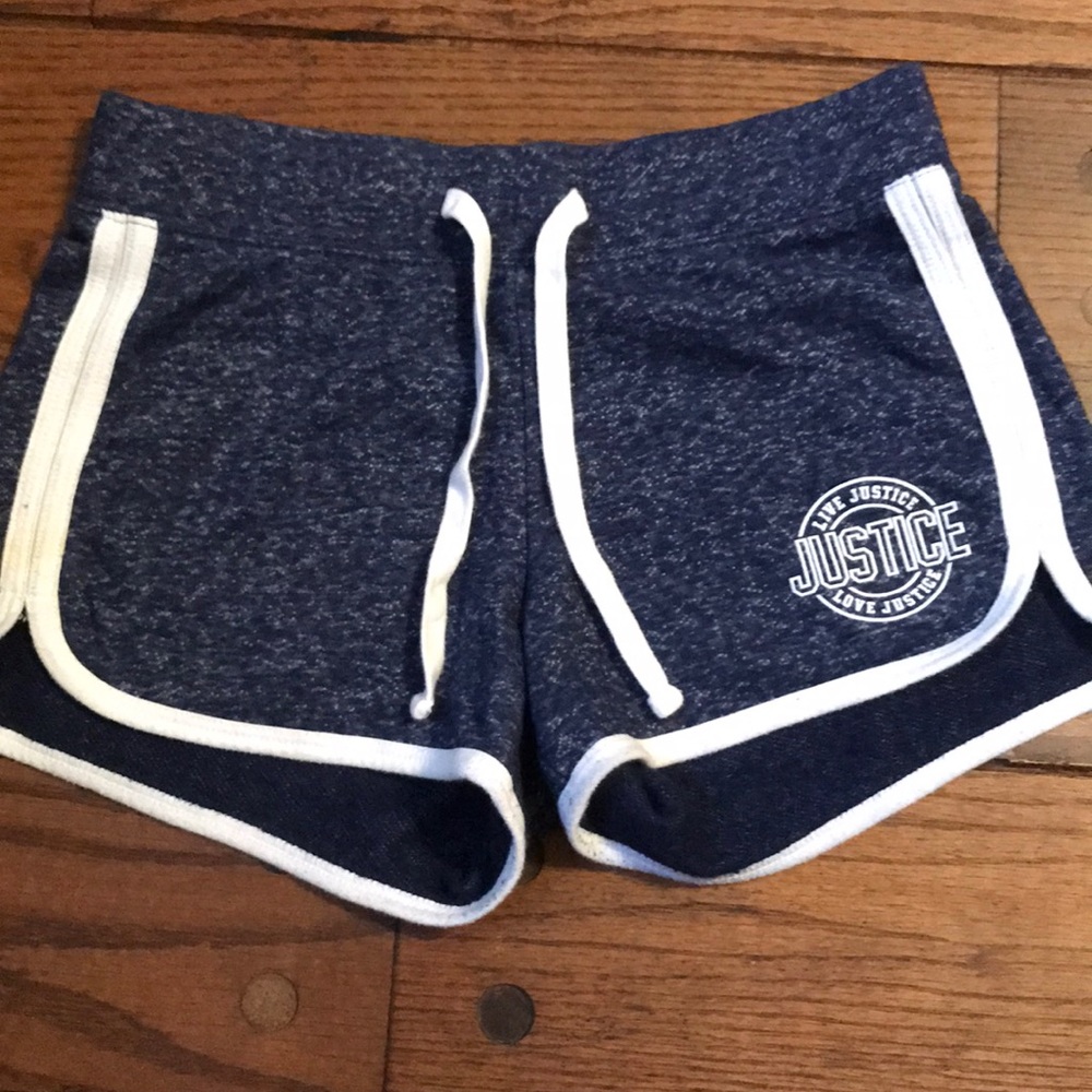 End of summer 2 for 1 shorts deal